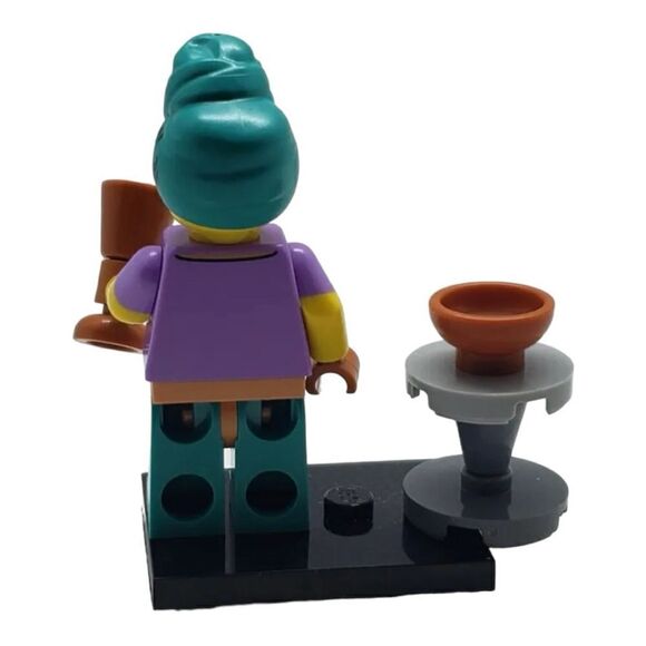 LEGO Series 24 Collectible Mini figures Potter just mini fig no bag or insert - Picture 4 of 11